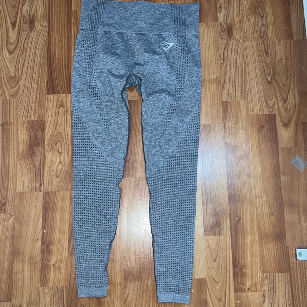 Light grey Gymshark workout leggings